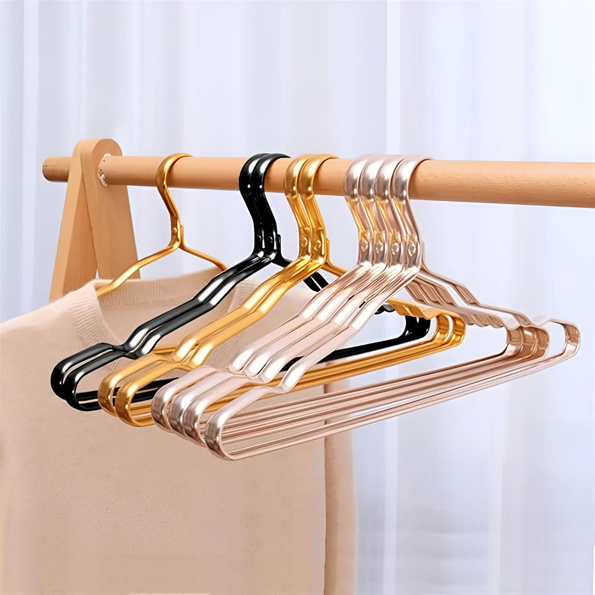 Bibury Metal Coat Hangers Set of 10 Non Slip